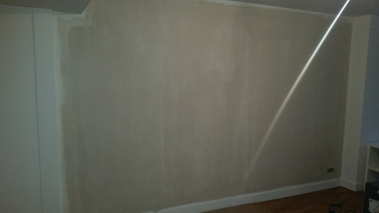 Behangen met patroon